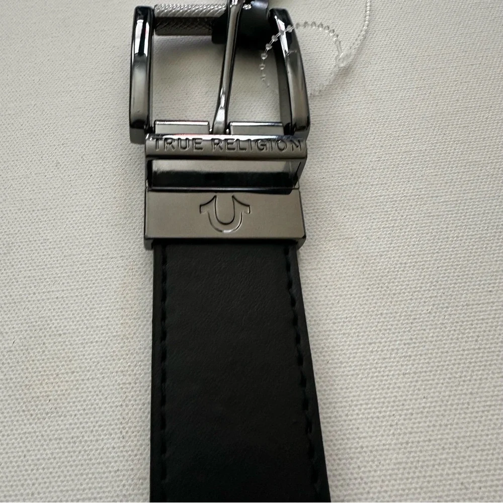 True Religion Black Men’s Reversible Belt with Polished Gunmetal Buckle Size 34